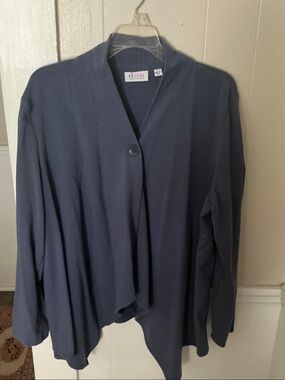 d & Co. Women's Navy Button-Front Tunic Top